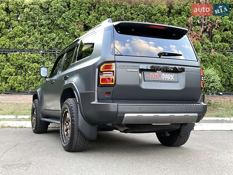 Внедорожник / Кроссовер Toyota Land Cruiser Prado 2024 в Киеве