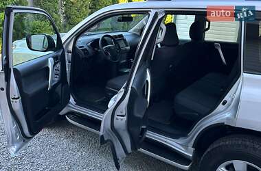 Внедорожник / Кроссовер Toyota Land Cruiser Prado 2020 в 