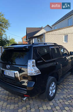 Внедорожник / Кроссовер Toyota Land Cruiser Prado 2012 в 