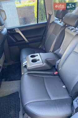 Внедорожник / Кроссовер Toyota Land Cruiser Prado 2012 в 