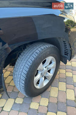 Внедорожник / Кроссовер Toyota Land Cruiser Prado 2012 в 