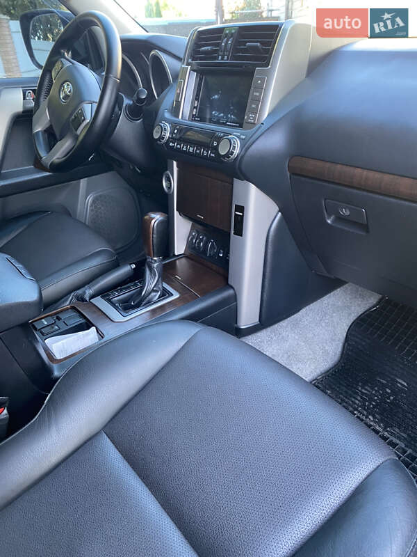 Внедорожник / Кроссовер Toyota Land Cruiser Prado 2012 в Хмельнике
