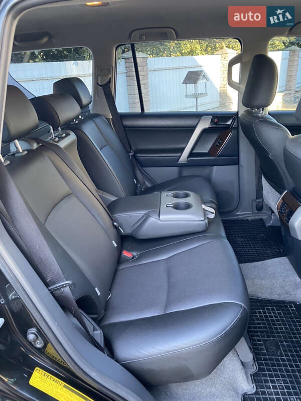 Внедорожник / Кроссовер Toyota Land Cruiser Prado 2012 в Хмельнике