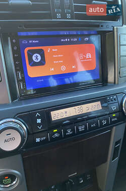 Внедорожник / Кроссовер Toyota Land Cruiser Prado 2012 в 