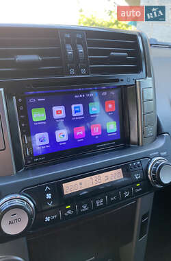 Внедорожник / Кроссовер Toyota Land Cruiser Prado 2012 в 