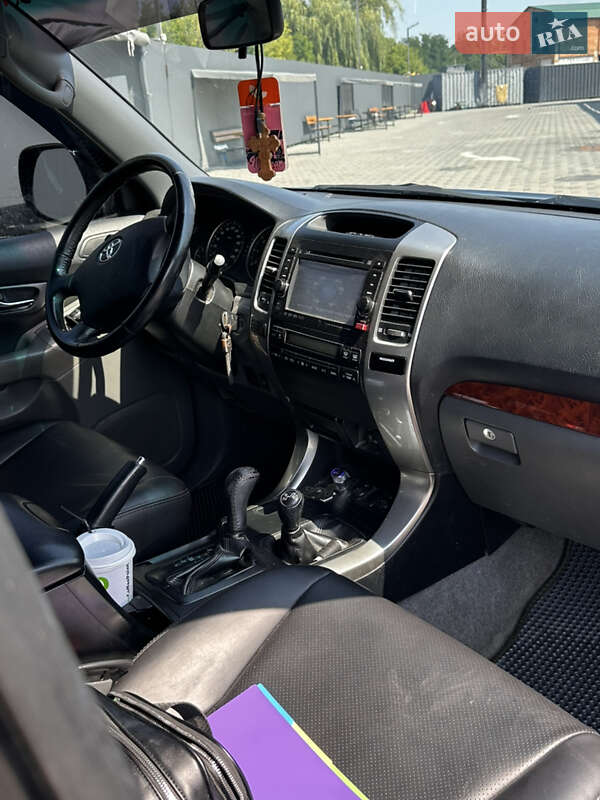 Внедорожник / Кроссовер Toyota Land Cruiser Prado 2006 в Полтаве