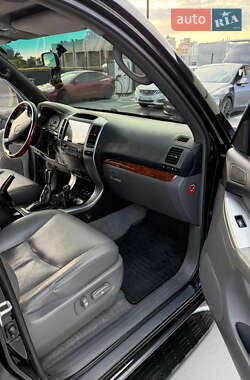 Позашляховик / Кросовер Toyota Land Cruiser Prado 2006 в 