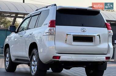 Внедорожник / Кроссовер Toyota Land Cruiser Prado 2011 в 