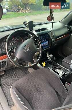 Внедорожник / Кроссовер Toyota Land Cruiser Prado 2005 в 