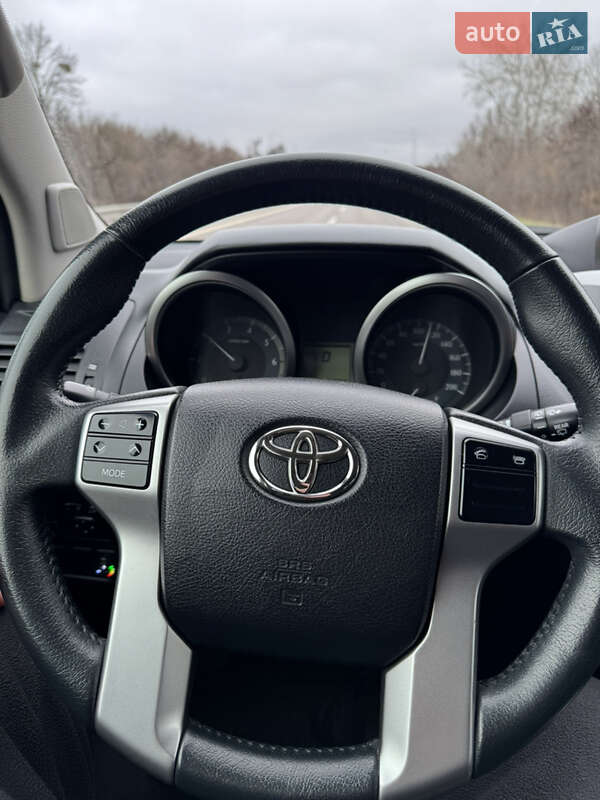 Внедорожник / Кроссовер Toyota Land Cruiser Prado 2017 в Белой Церкви