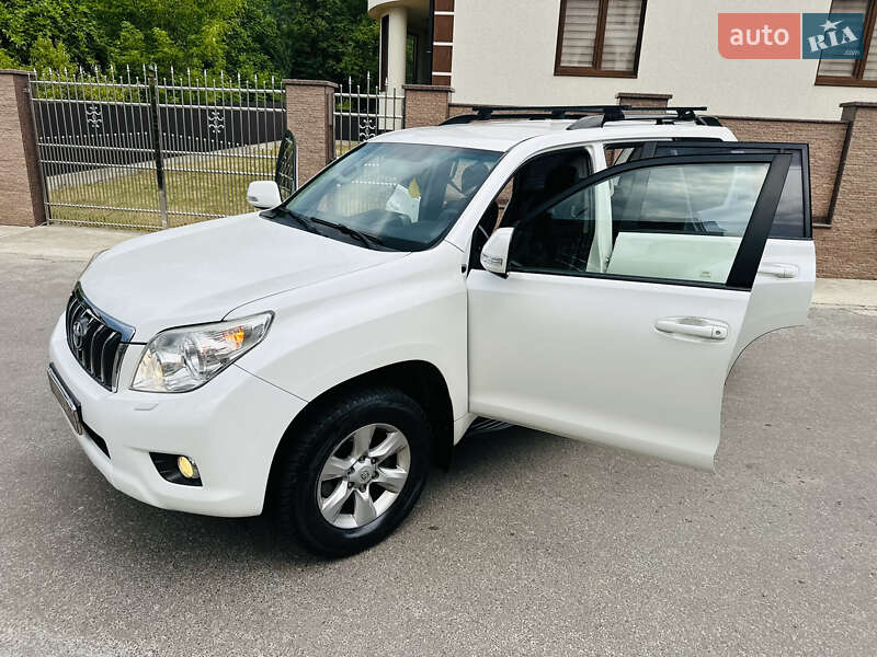 Позашляховик / Кросовер Toyota Land Cruiser Prado 2012 в Нижній Апші