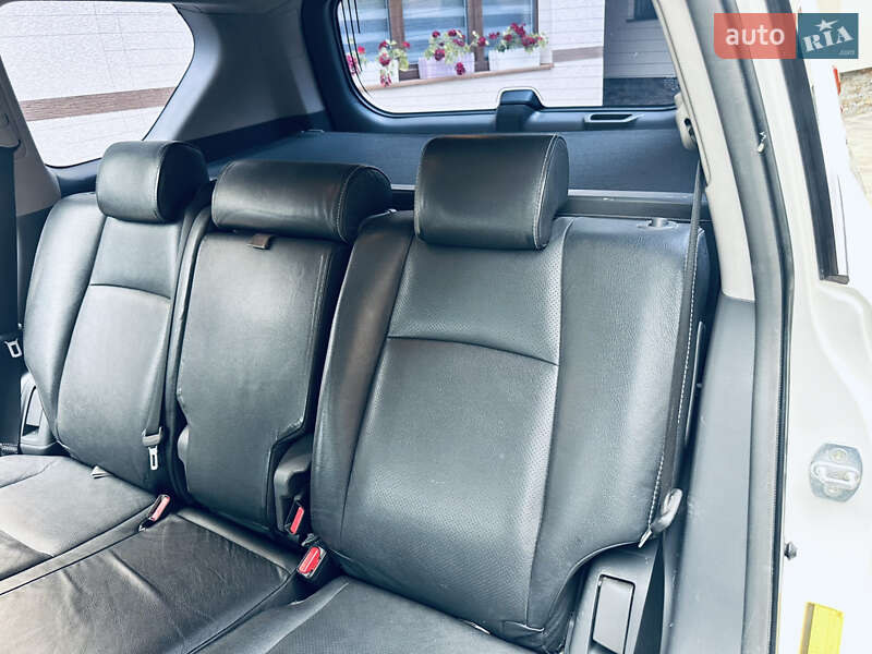 Позашляховик / Кросовер Toyota Land Cruiser Prado 2012 в Нижній Апші