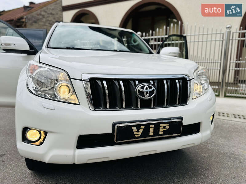 Позашляховик / Кросовер Toyota Land Cruiser Prado 2012 в Нижній Апші