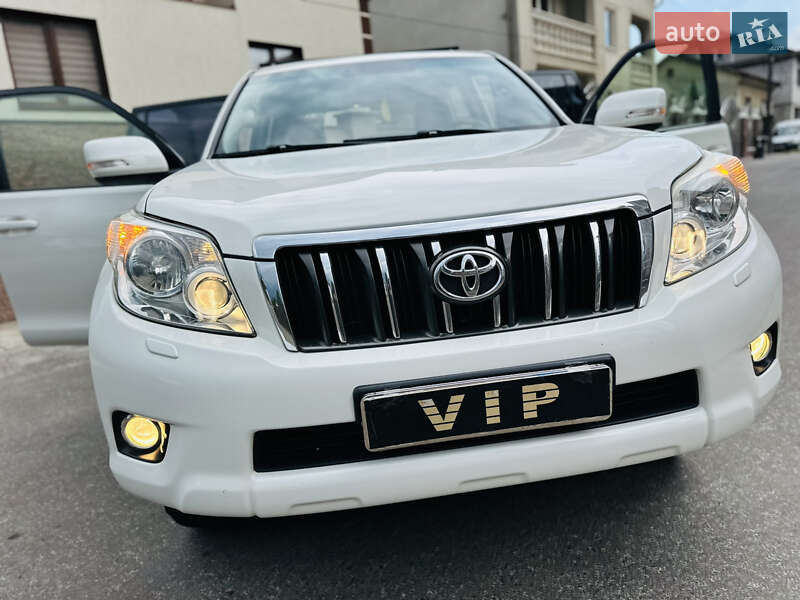 Позашляховик / Кросовер Toyota Land Cruiser Prado 2012 в Нижній Апші