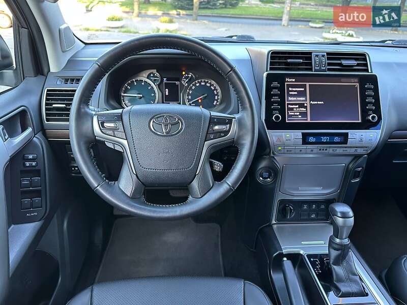 Внедорожник / Кроссовер Toyota Land Cruiser Prado 2021 в Днепре