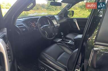 Позашляховик / Кросовер Toyota Land Cruiser Prado 2019 в 