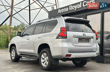 Позашляховик / Кросовер Toyota Land Cruiser Prado 2019 в  фото 13 Позашляховик / Кросовер Toyota Land Cruiser Prado 2019 в