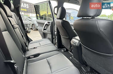 Позашляховик / Кросовер Toyota Land Cruiser Prado 2019 в  фото 19 Позашляховик / Кросовер Toyota Land Cruiser Prado 2019 в