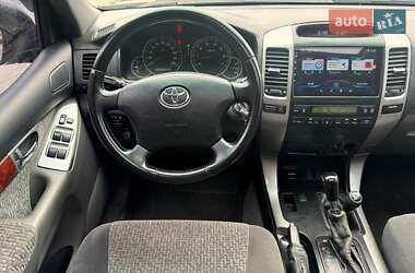 Внедорожник / Кроссовер Toyota Land Cruiser Prado 2004 в 