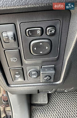 Позашляховик / Кросовер Toyota Land Cruiser Prado 2012 в 