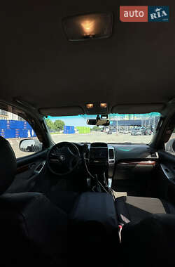 Внедорожник / Кроссовер Toyota Land Cruiser Prado 2004 в 