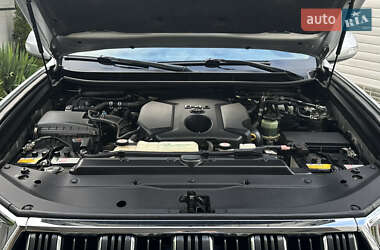 Внедорожник / Кроссовер Toyota Land Cruiser Prado 2020 в 