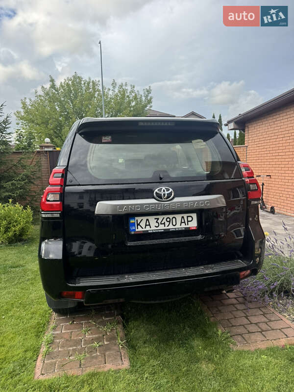 Позашляховик / Кросовер Toyota Land Cruiser Prado 2020 в Києві