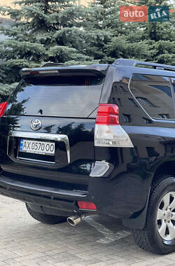 Внедорожник / Кроссовер Toyota Land Cruiser Prado 2011 в 