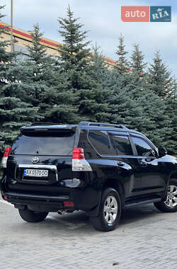 Внедорожник / Кроссовер Toyota Land Cruiser Prado 2011 в 