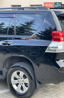 Внедорожник / Кроссовер Toyota Land Cruiser Prado 2011 в 