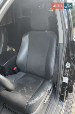 Внедорожник / Кроссовер Toyota Land Cruiser Prado 2011 в 