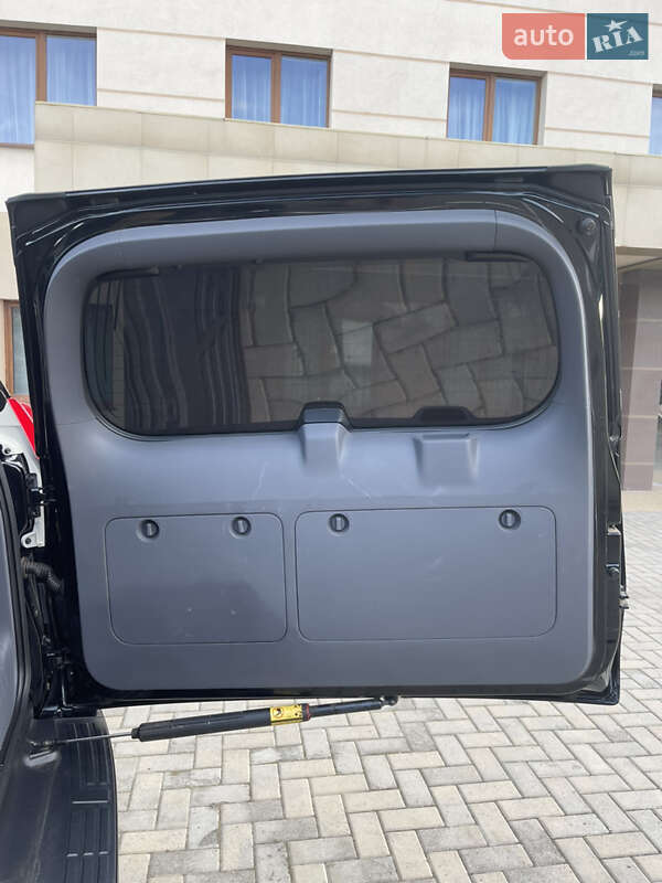 Внедорожник / Кроссовер Toyota Land Cruiser Prado 2011 в Харькове фото 128 Внедорожник / Кроссовер Toyota Land Cruiser Prado 2011 в Харькове