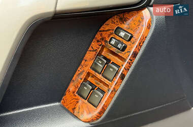 Внедорожник / Кроссовер Toyota Land Cruiser Prado 2010 в 