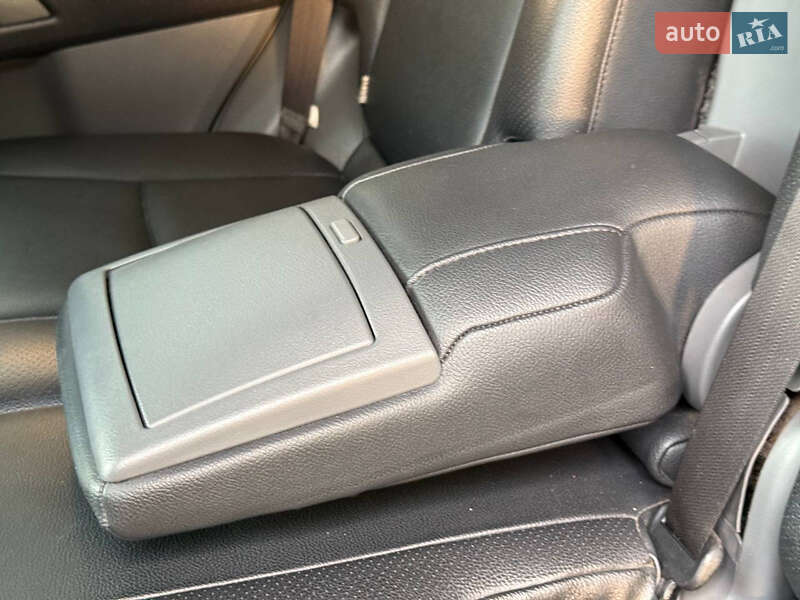 Внедорожник / Кроссовер Toyota Land Cruiser Prado 2010 в Днепре