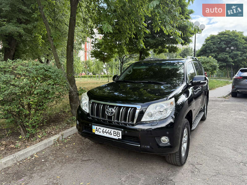 Toyota Land Cruiser Prado 2011