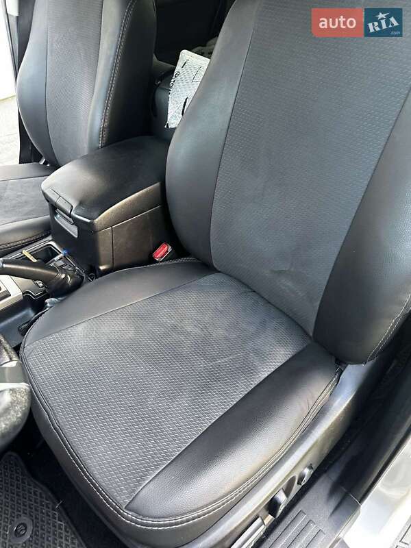Внедорожник / Кроссовер Toyota Land Cruiser Prado 2013 в Львове фото 25 Внедорожник / Кроссовер Toyota Land Cruiser Prado 2013 в Львове