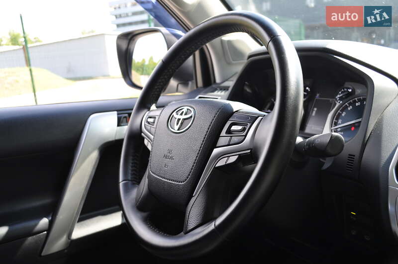 Внедорожник / Кроссовер Toyota Land Cruiser Prado 2019 в Киеве