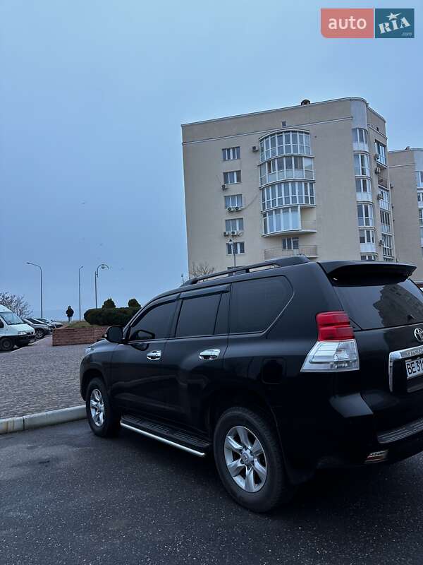 Toyota Land Cruiser Prado 2011