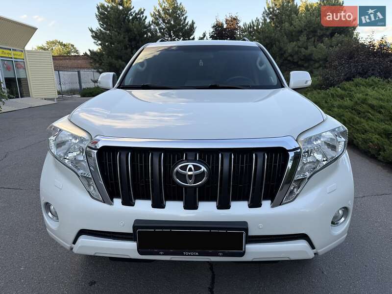 Позашляховик / Кросовер Toyota Land Cruiser Prado 2014 в Полтаві