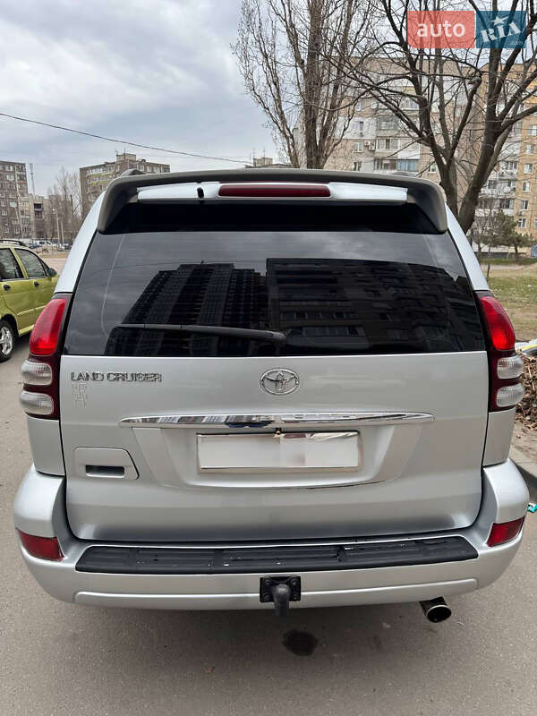 Внедорожник / Кроссовер Toyota Land Cruiser Prado 2005 в Днепре