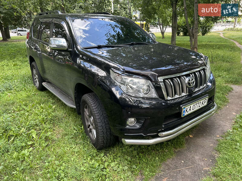 Toyota Land Cruiser Prado 2011