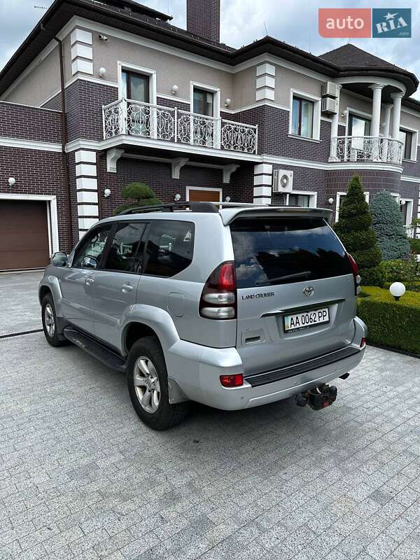 Позашляховик / Кросовер Toyota Land Cruiser Prado 2007 в Києві