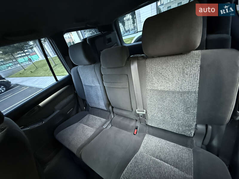 Позашляховик / Кросовер Toyota Land Cruiser Prado 2004 в Києві