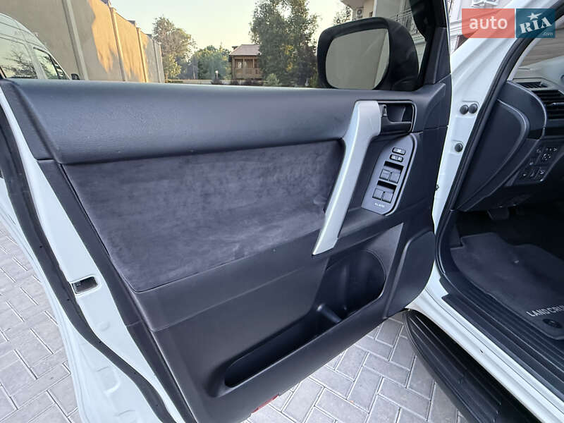 Внедорожник / Кроссовер Toyota Land Cruiser Prado 2014 в Одессе