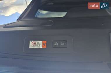 Позашляховик / Кросовер Toyota Land Cruiser Prado 2025 в 
