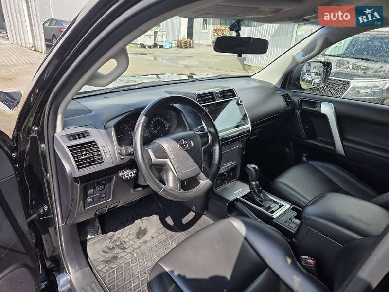 Позашляховик / Кросовер Toyota Land Cruiser Prado 2019 в Хмельницькому фото 12 Позашляховик / Кросовер Toyota Land Cruiser Prado 2019 в Хмельницькому