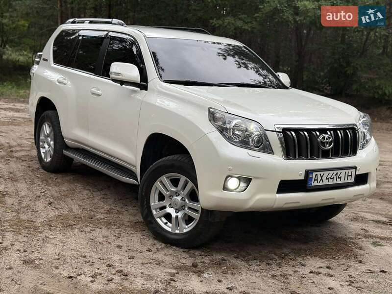 Toyota Land Cruiser Prado 2011