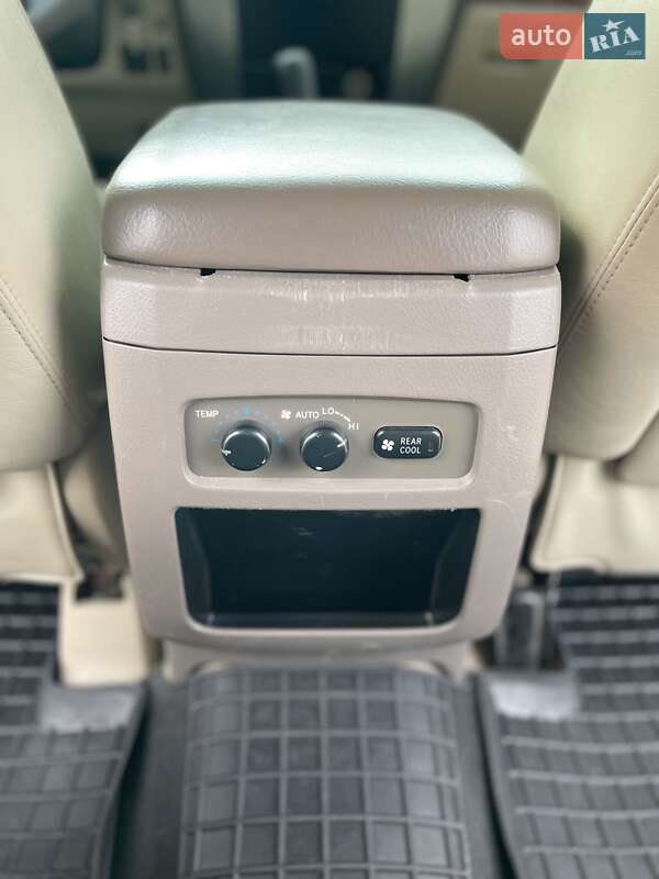 Внедорожник / Кроссовер Toyota Land Cruiser Prado 2005 в Днепре