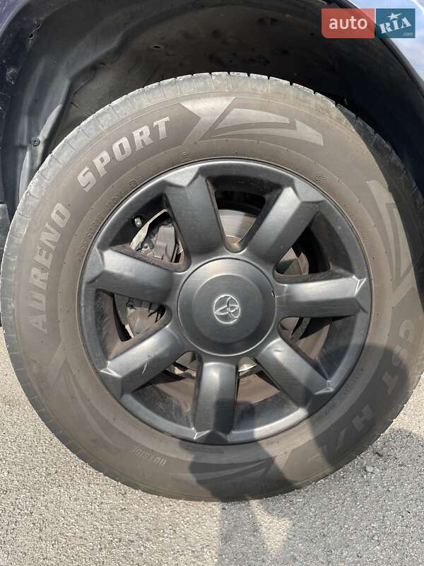 Внедорожник / Кроссовер Toyota Land Cruiser Prado 2005 в Днепре