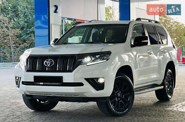 Позашляховик / Кросовер Toyota Land Cruiser Prado 2021 в Києві